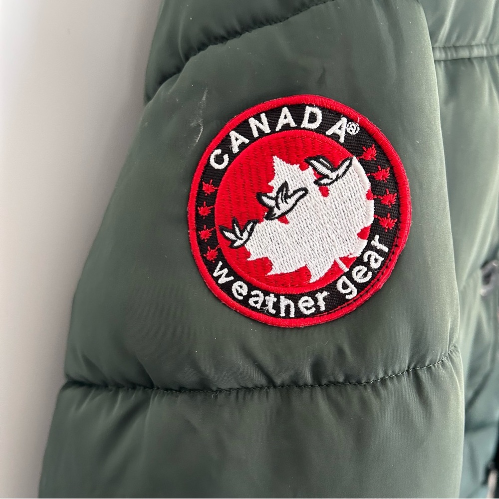 Women's Canada Weather Gear Green Puffer Jacket with Faux Fur Hood. Size XL - Picture 7 of 16